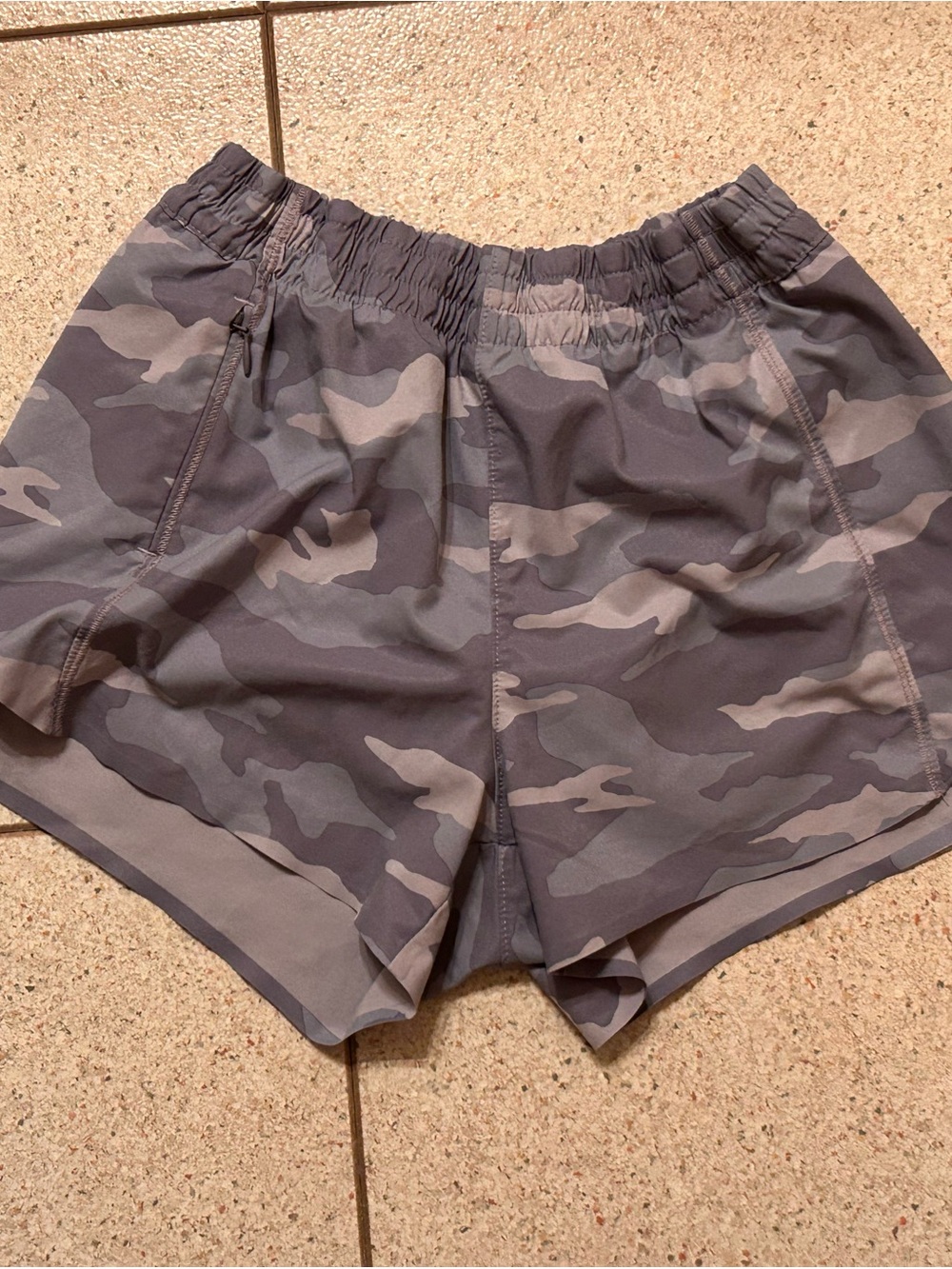 Girls Athleta athletic Shorts gray Camouflage Sz 12 large